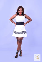 Load image into Gallery viewer, Black&amp;white short lace dress
